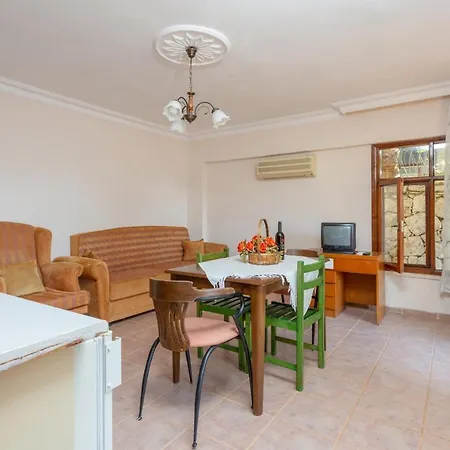 Myros Vilă Kalkan