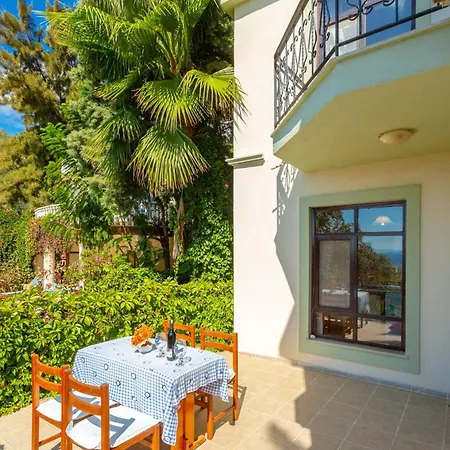 Vilă Myros Kalkan